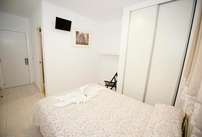 Habitació Estàndard, Hostal Avenida