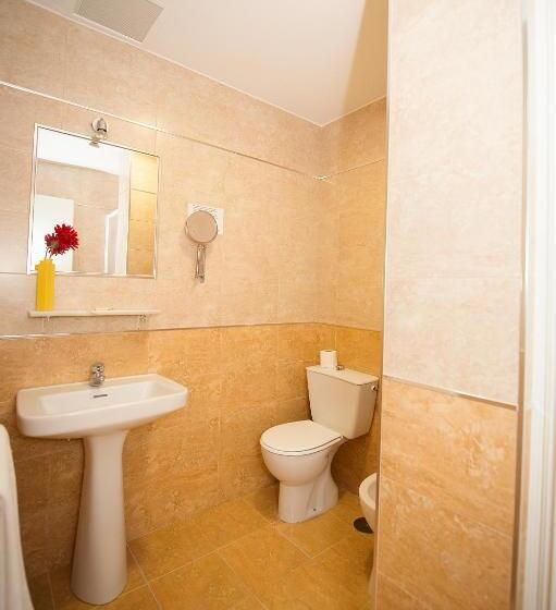 Habitació Estàndard, Hostal Avenida