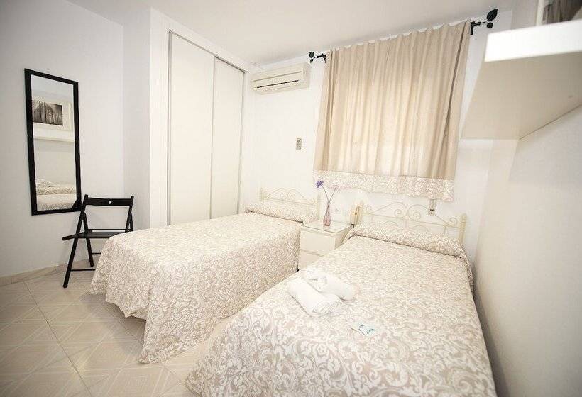 Habitació Estàndard, Hostal Avenida