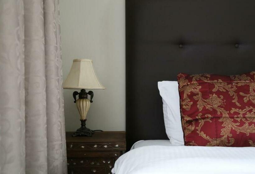 اتاق استاندارد یک نفره, Gondola Hotel & Suites