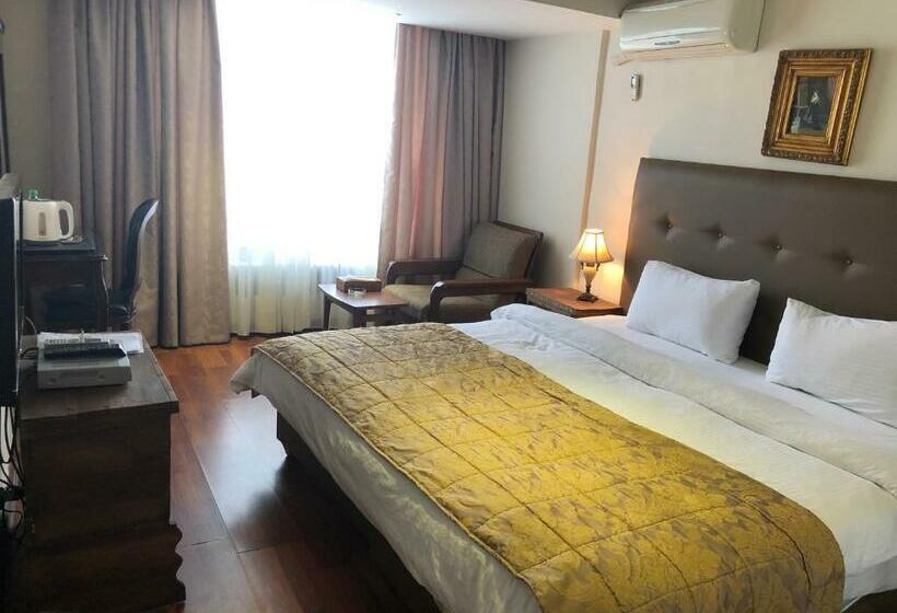 اتاق استاندارد یک نفره, Gondola Hotel & Suites