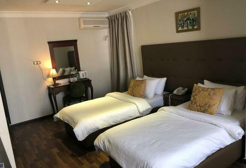 اتاق استاندارد, Gondola Hotel & Suites