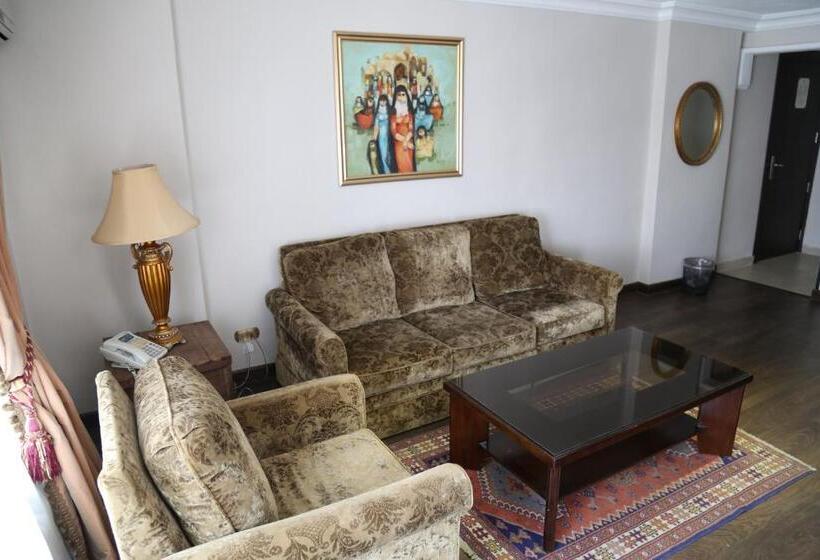 سوییت دوبلکس, Gondola Hotel & Suites