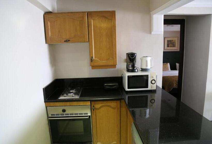 سوییت لوکس, Gondola Hotel & Suites