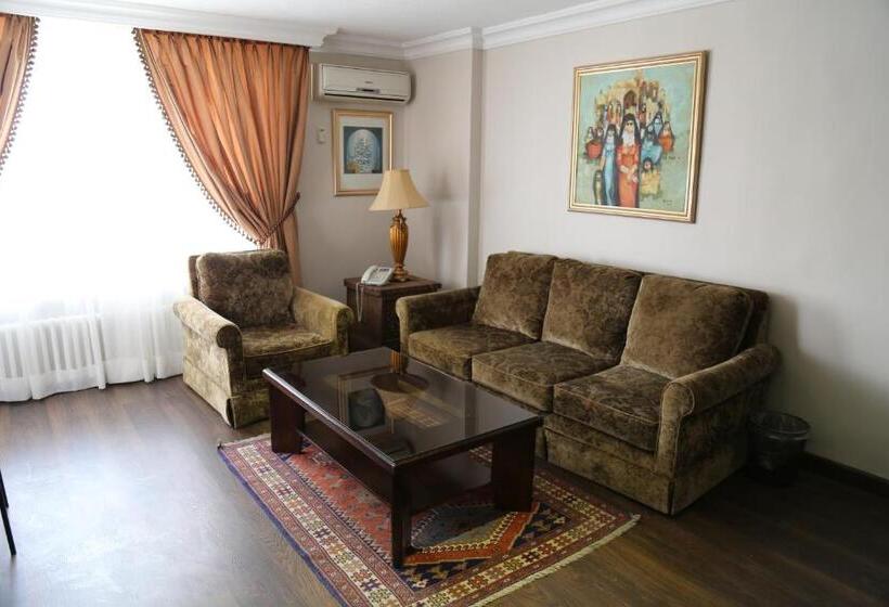 سوییت لوکس, Gondola Hotel & Suites