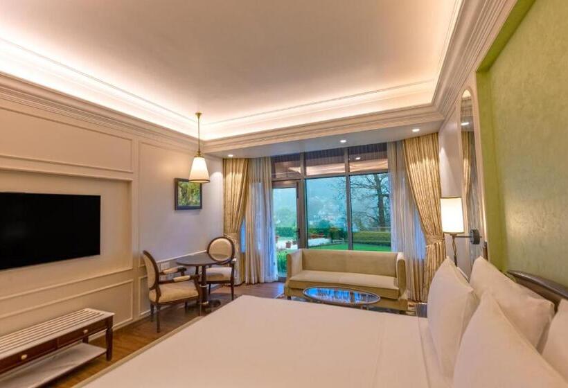 غرفة بريميوم مع إطلالات, Namah Nainital, A Member Of Radisson Individuals Retreats