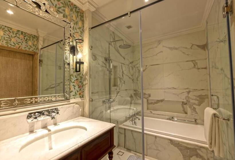 جناح ذو إطلالة, Namah Nainital, A Member Of Radisson Individuals Retreats