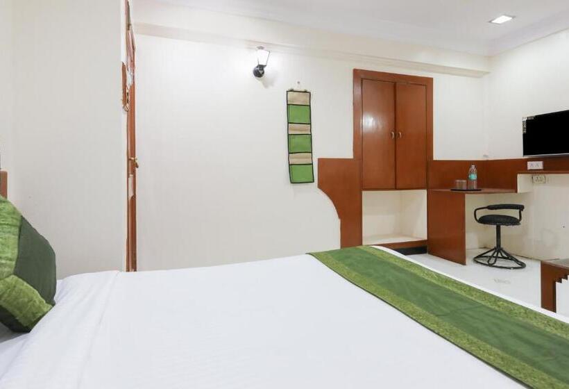 Номер Стандарт, Treebo Omni Palace