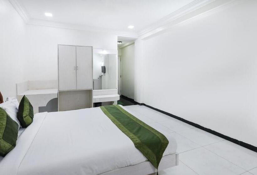 Номер Deluxe, Treebo Omni Palace