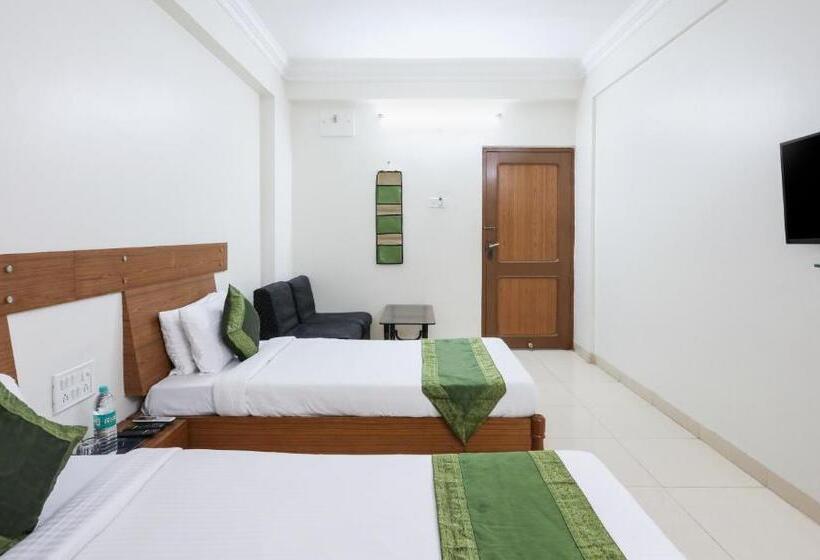 Номер Deluxe, Treebo Omni Palace