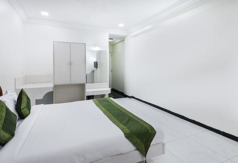 Номер Deluxe, Treebo Omni Palace