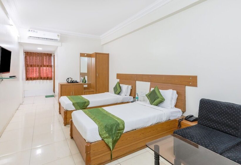 Номер Deluxe, Treebo Omni Palace