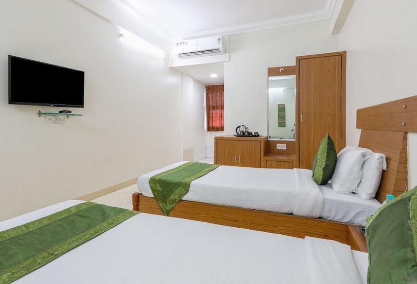 Номер Deluxe, Treebo Omni Palace