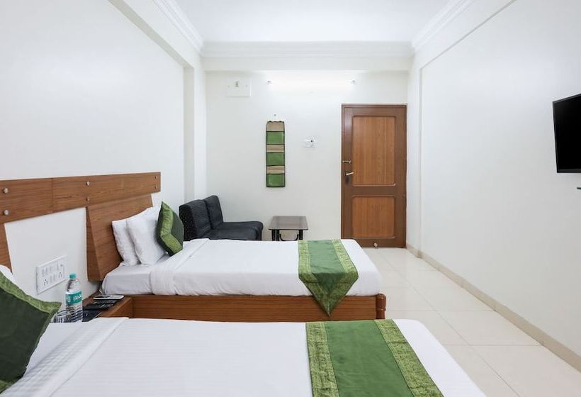 Номер Deluxe, Treebo Omni Palace