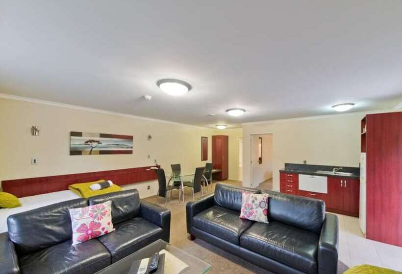 디럭스 스튜디오, Asure Avenue Motor Lodge