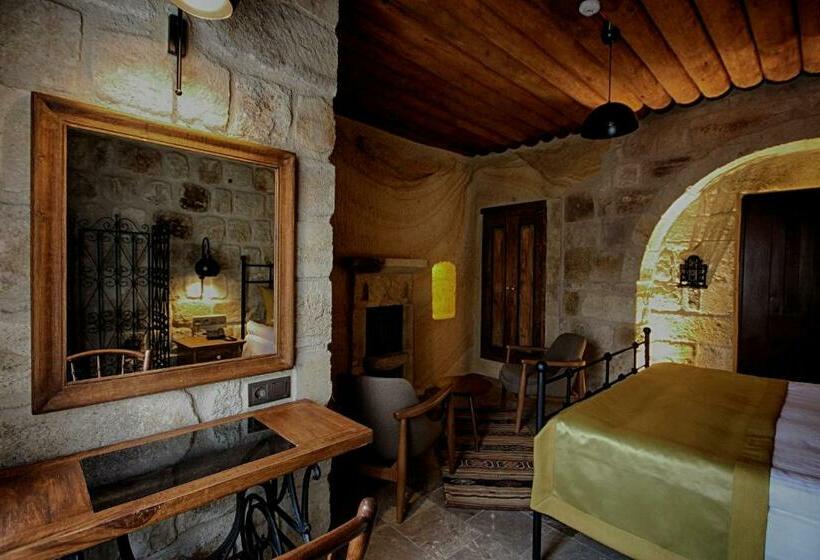 غرفة قياسية, 1811 Cave