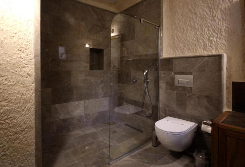 غرفة ديلوكس ثلاثية, 1811 Cave