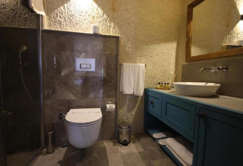 غرفة قياسية, 1811 Cave