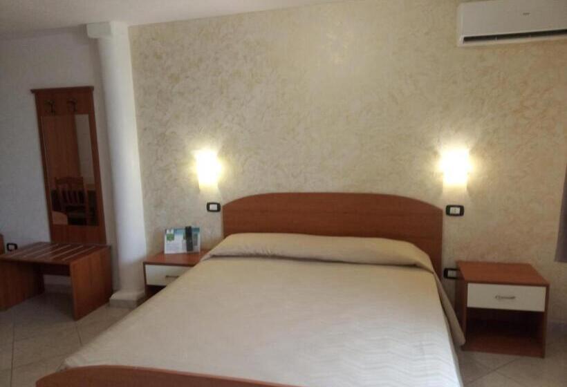 Triple Room Sea View, B&b Camere Porto Cesareo