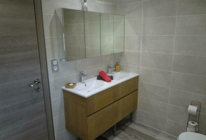 스위트 킹사이즈 침대, Histoire D ô   Les Piscines   Chambres D Hôtes