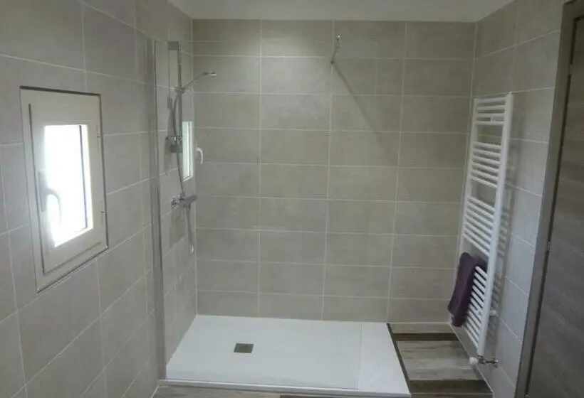 キングサイズベッドのスイートルーム, Histoire D ô   Les Piscines   Chambres D Hôtes