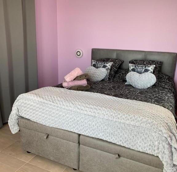 스탠다드 룸 풀장 전망, Histoire D ô   Les Piscines   Chambres D Hôtes