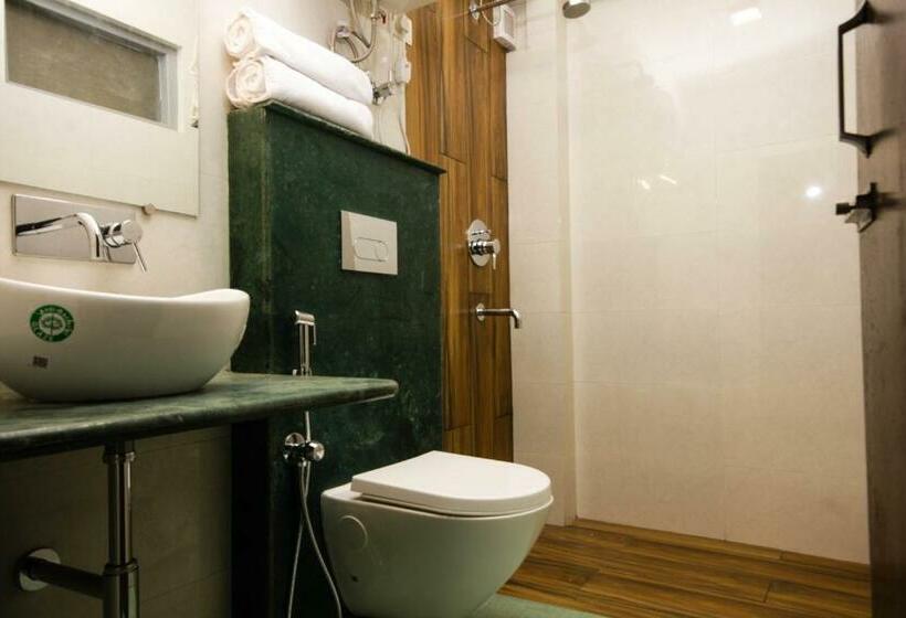 带大床的标准间, Bumblebee Bed & Breakfast