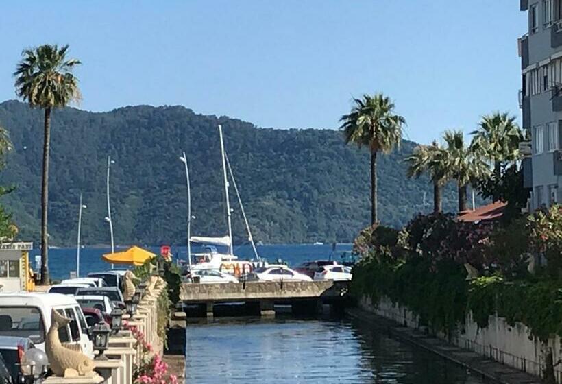 غرفة قياسية حمام مشترك, İde Beach Home