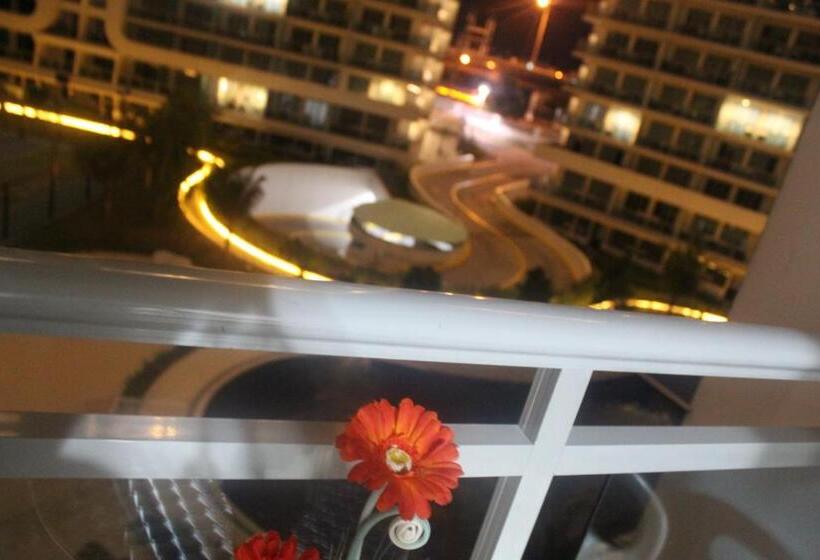 דירת שני חדרים, Azure C4 Beachpool Balcony Wifi Multiple Units