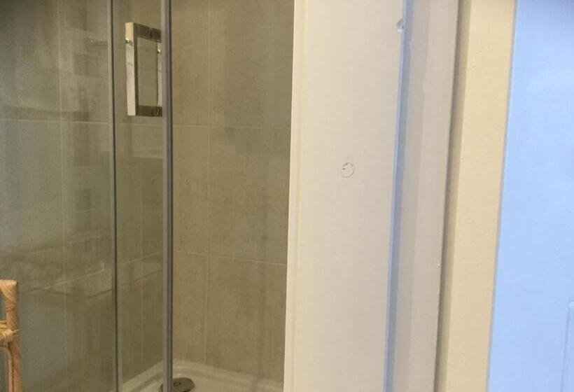 スタンダードルーム, Crammond House