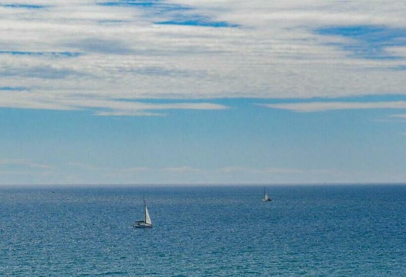 غرفة قياسية مطلّة علي البحر, Vela D’oro