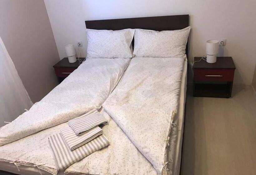 Номер Стандарт Вид на Сад, Wellion