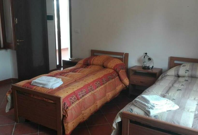 חדר סטנדרט לארבעה, Le Querce