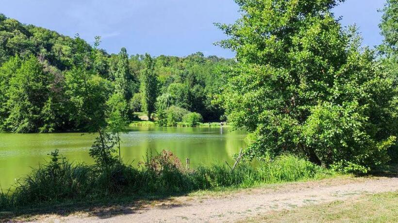 דירת חדר נוף לגינה, Villas En Chanay