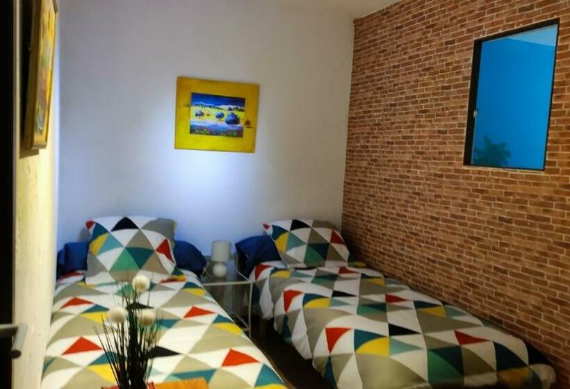 דירת חדר נוף לגינה, Villas En Chanay