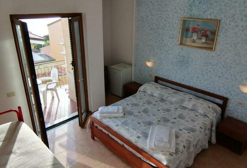 חדר סטנדרט לארבעה, Parigino