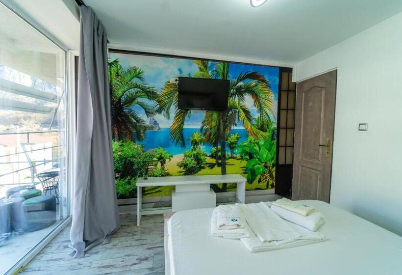 غرفة قياسية مزوَّدة بشُرفة, Philadelphia