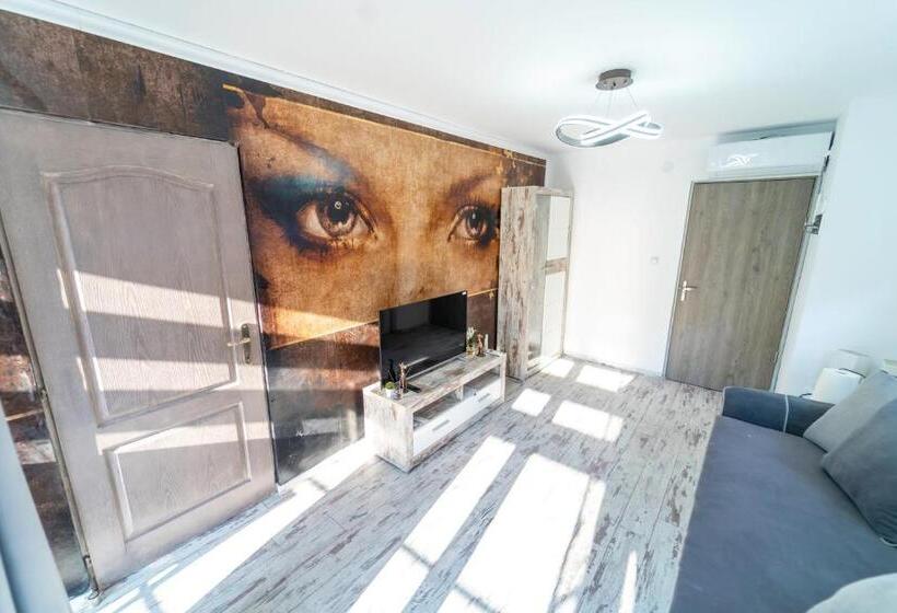 شقة غرفتين, Philadelphia