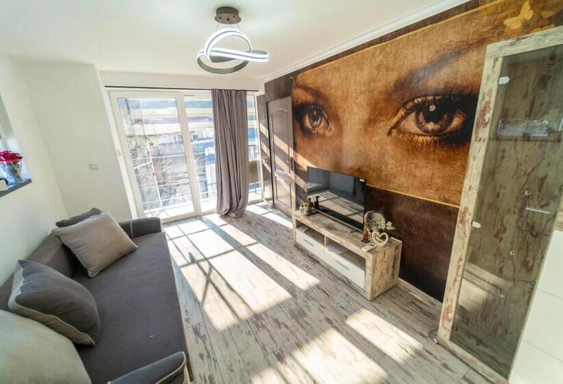 شقة غرفتين, Philadelphia