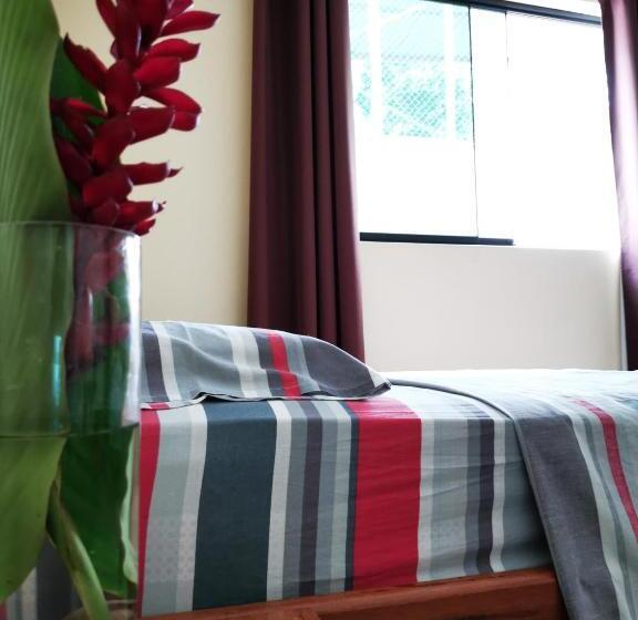 غرفة سوبيريور عائلية, Hostal Cordillera Azul