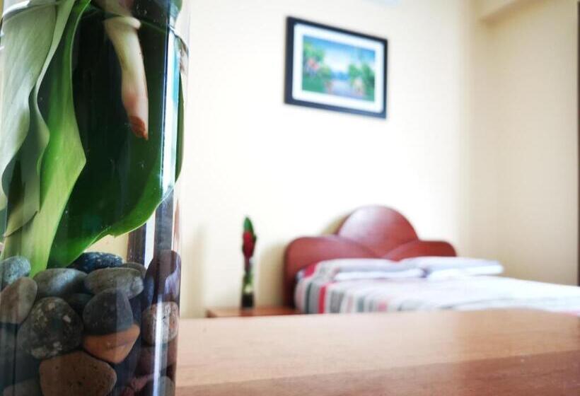 غرفة ديلوكس عائلية, Hostal Cordillera Azul