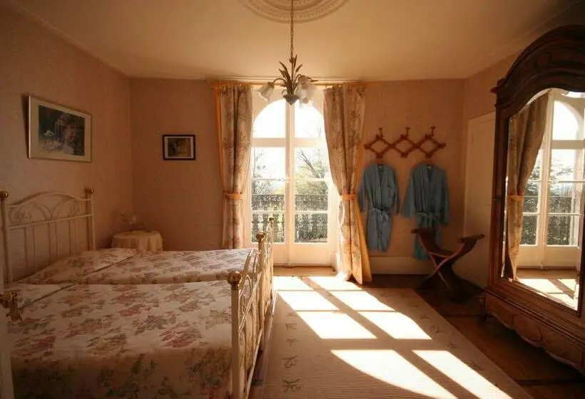 スタンダードルーム, Domaine De Sainte Anne