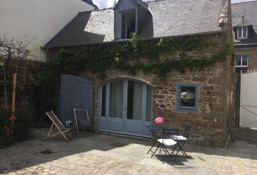 סטודיו סטנדרט עם מרפסת, Le Pas Saint Joseph