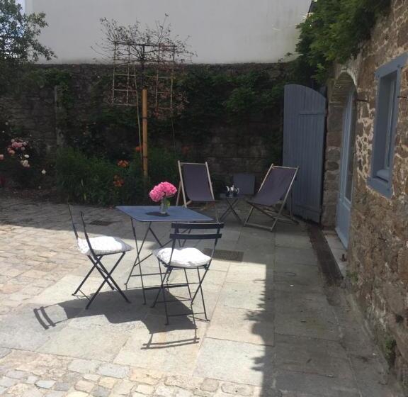 סטודיו סטנדרט עם מרפסת, Le Pas Saint Joseph