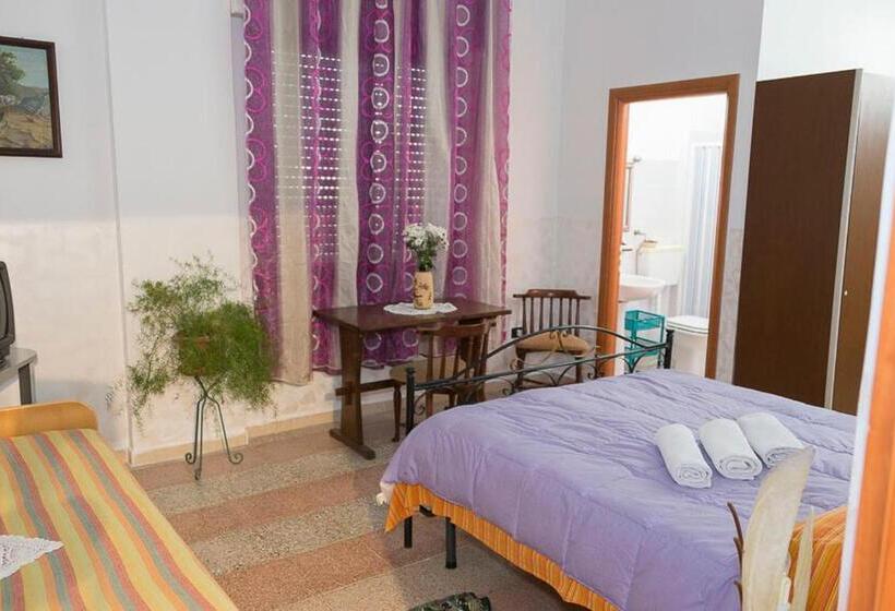 スタンダード4人部屋, Al Borgo Vacanze B&b