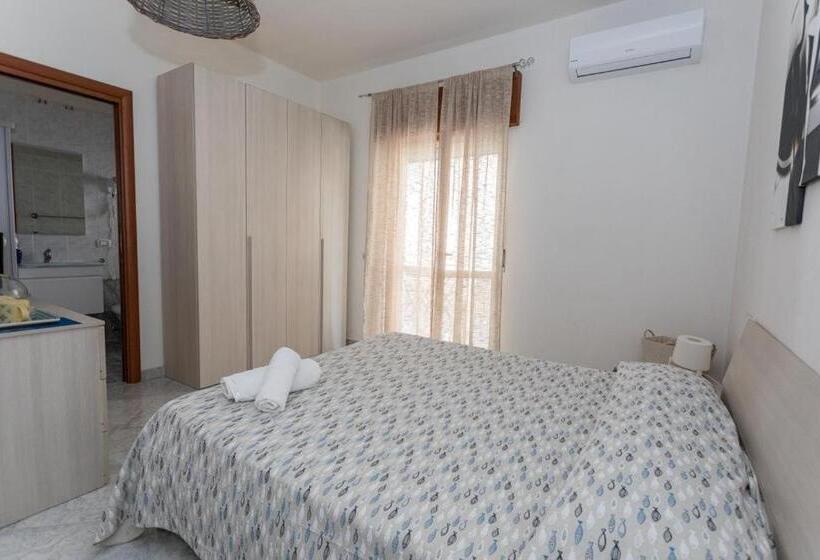 اتاق استاندارد سه نفره, B&b La Barcaccia