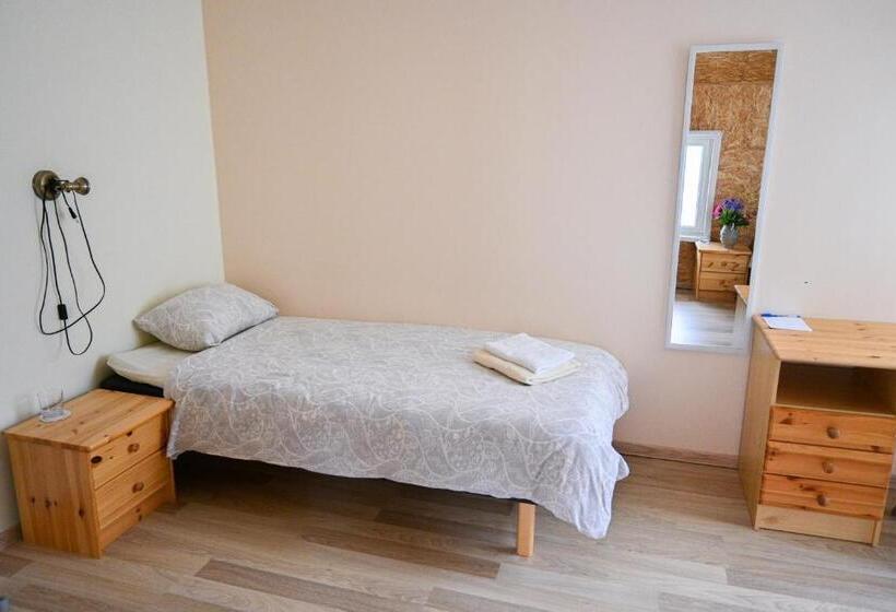 اتاق استاندارد با چشم‌انداز باغ, Haapsalu Kunstikooli Hostel