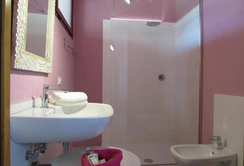 חדר סטנדרט עם מיטת קינג, Cavalli Di S Arcaite