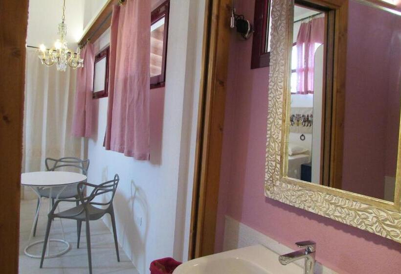 غرفة قياسية سرير كينج, Cavalli Di S Arcaite