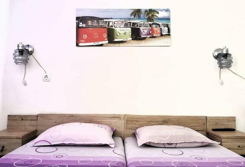 Студио Стандарт с Террасой, Guesthouse Slavkova